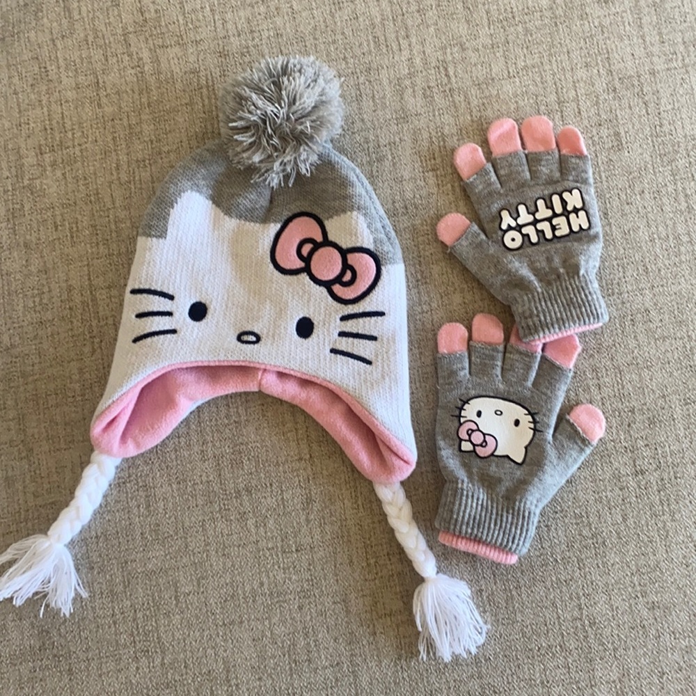 🪞 NEW fleece lined hello kitty beanie glove Sanrio set